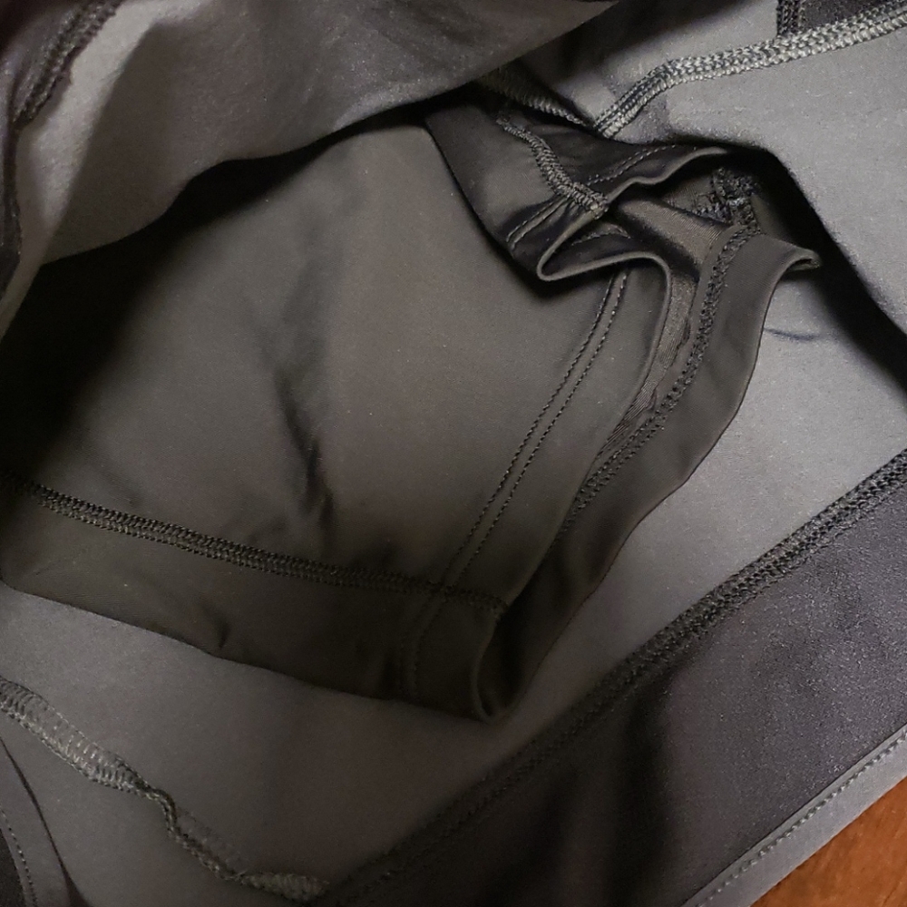 Second Skin Shorts - Picture 2 of 3